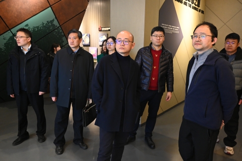 共青团武汉市委书记潘青煜一行7人在上海市青少年活动中心党委书记徐速的陪同下来上海市禁毒科普教育馆参观考察 2026.1.26