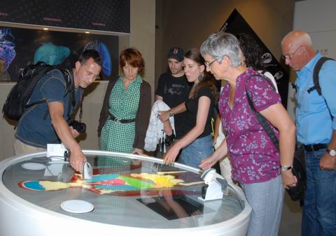 德国汉堡青年协会代表团一行10人来上海市禁毒科普教育馆参观访问    2010.7.27