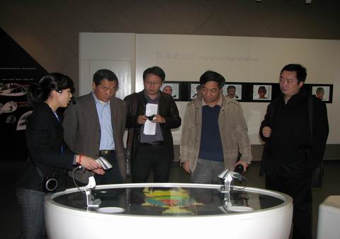 河南省团委办公室副主任王晓旭、全国青少年活动基地（河南）主任孙天红一行6人来上海市禁毒科普教育馆参观考察  2010.11.24