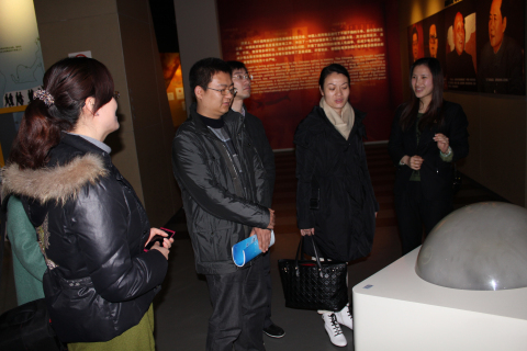 共青团宁波市委副书记、市少工委主任方晴一行7人来上海市禁毒科普教育馆参观考察 2013.2.27