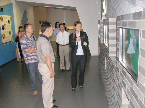 成都青少年宫一行7人来上海市禁毒科普教育馆参观考察 2013.9.11