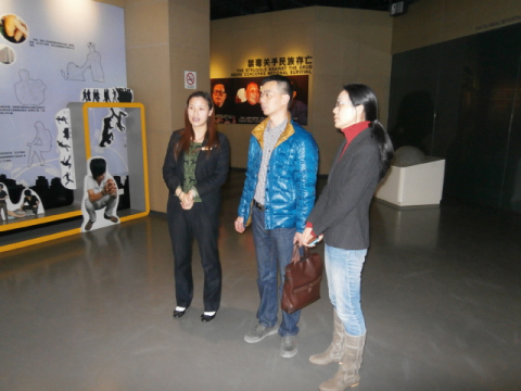 浙江省海宁市青少年宫副主任金浩一行4人来上海市禁毒科普教育馆参观考察  2014.1.11