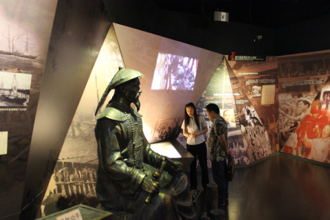 湖南省常德市青少年教育活动发展中心、常德市禁毒支队一行3人来禁毒科普教育馆参观考察 2014.9.10