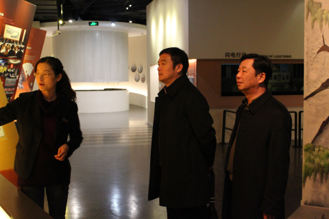 广东省惠州市司法局党组书记、局长陈少青一行3人来禁毒科普教育馆参观考察 2014.12.18