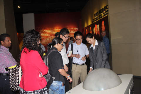 应全国青联邀请，来自阿根廷、巴哈马、巴西、智利、哥斯达黎加、古巴、多米尼加、厄瓜多尔、墨西哥和乌拉圭等拉美十国的青年领导人代表团一行50人来上海市禁毒科普教育馆参观访问 2015.6.9