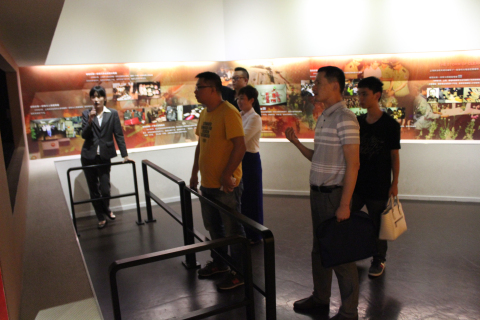 广东省中山市禁毒办一行6人来上海市禁毒科普教育馆参观考察 2015.7.14，