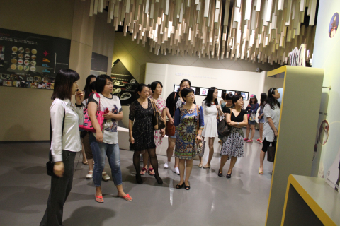 上海市女子强制隔离戒毒所一行28人来上海市禁毒科普教育馆参观考察 2015.9.10