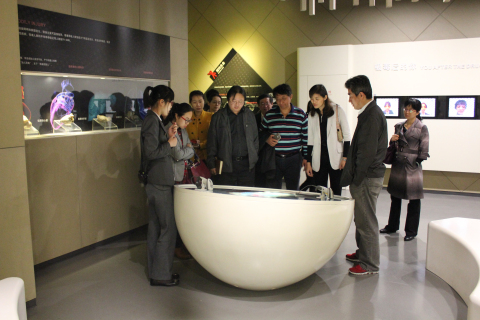 北京学生活动管理中心一行16人来上海市禁毒科普教育馆参观考察 2015.10.29