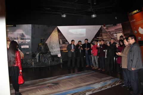 安徽省滁州市全椒县青少年学生校外活动考察学习团一行21人来上海市禁毒科普教育馆参观考察 2015.12.10