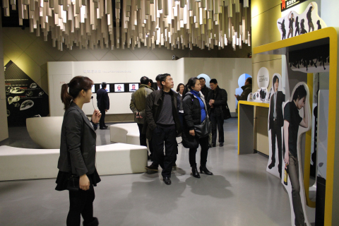 江西省南昌市青山湖区禁毒办一行9人来上海市禁毒科普教育馆参观考察 2016.1.14