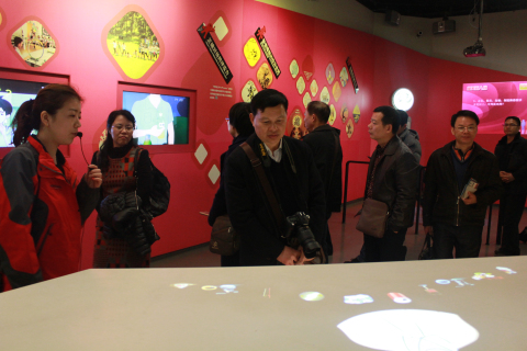 广东省科普中心一行20人来上海市禁毒科普教育馆参观考察并座谈 2016.2.28