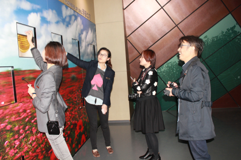 中国禁毒报、中国禁毒微信记者一行2人来上海市禁毒科普教育馆参观考察 2016.3.31