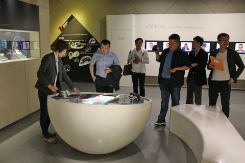 黑龙江省佳木斯市公安局禁毒支队一行4人来上海市禁毒科普教育馆参观考察 2016.5.14