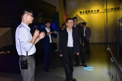 中国青少年宫协会会长兼秘书长李文革一行6人来上海市禁毒科普教育馆参观考察 2017.11.3