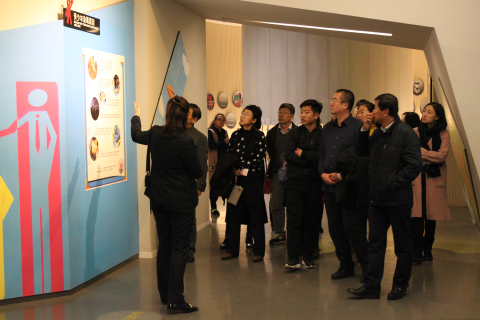 内蒙古自治区社区教育干部团一行50人来上海市禁毒科普教育馆参观考察并座谈 2017.12.14