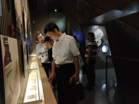 江苏省淮安市公安局禁毒支队一行3人来上海市禁毒科普教育馆参观考察并座谈 2018.9.4