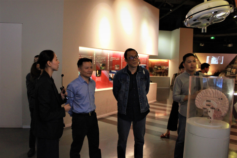 广西壮族自治区公安厅二级警务专员欧德成一行5人来上海市禁毒科普教育馆参观考察并座谈 2018.10.11