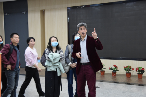 广州市少年宫副主任温如珍一行12人在市青少年活动中心党委书记吴皓的陪同下来上海市禁毒科普教育馆参观考察 2020.11.12