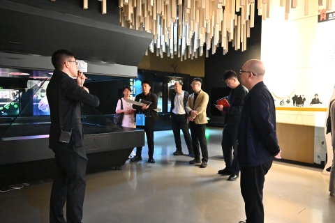 北京青少年服务中心一行8人在市青少年活动中心副主任金海艳的陪同下来上海市禁毒科普教育馆参观考察 2025.4.23