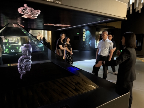 共青团嘉善县委员会书记孙萍一行5人在市青少年活动中心副主任金海艳的陪同下来上海市禁毒科普教育馆参观考察 2025.8.6